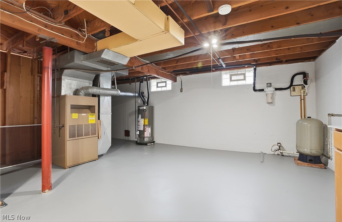 5912 Woodward Drive