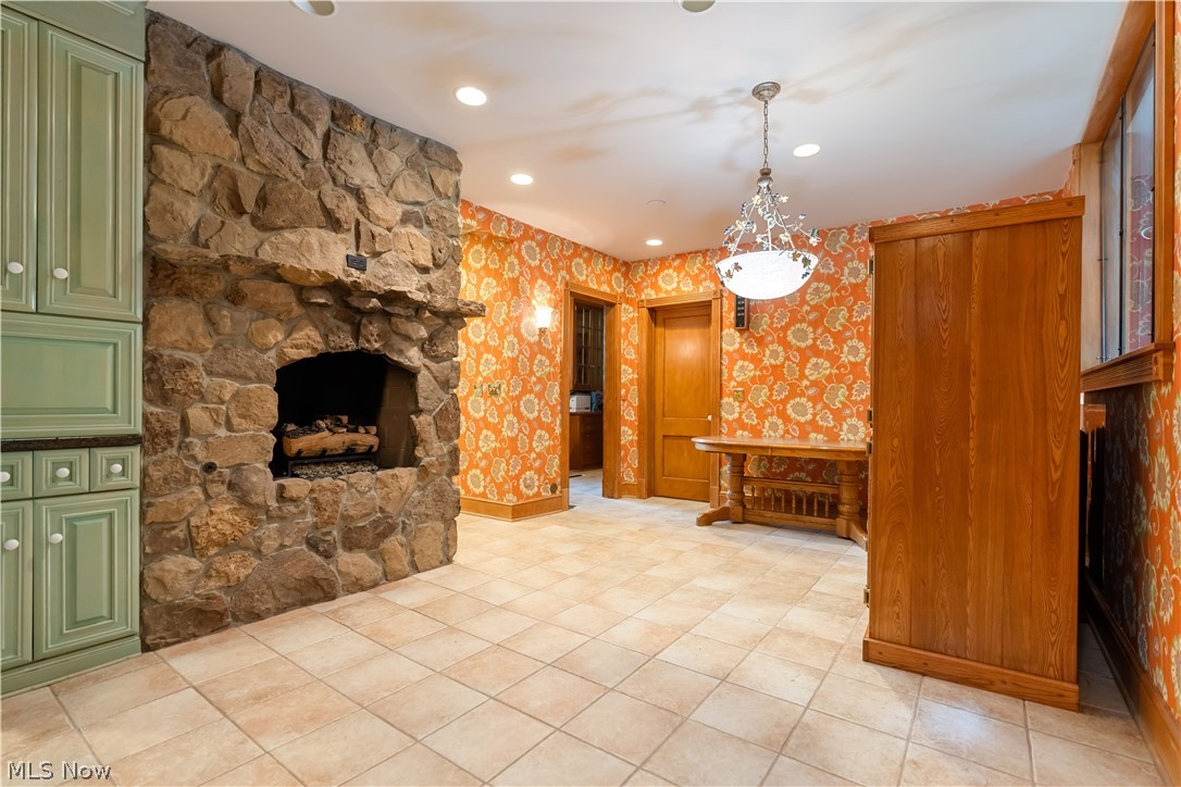 2421 Brentwood Road NW