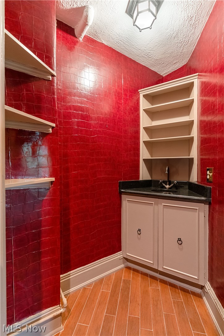 2421 Brentwood Road NW