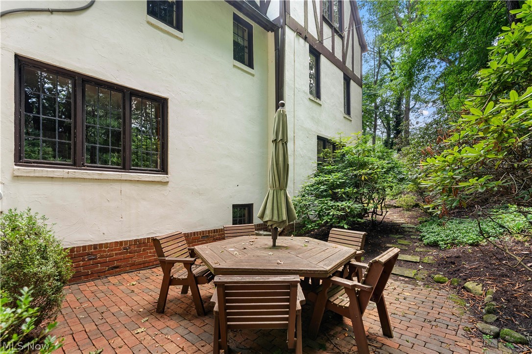 2421 Brentwood Road NW
