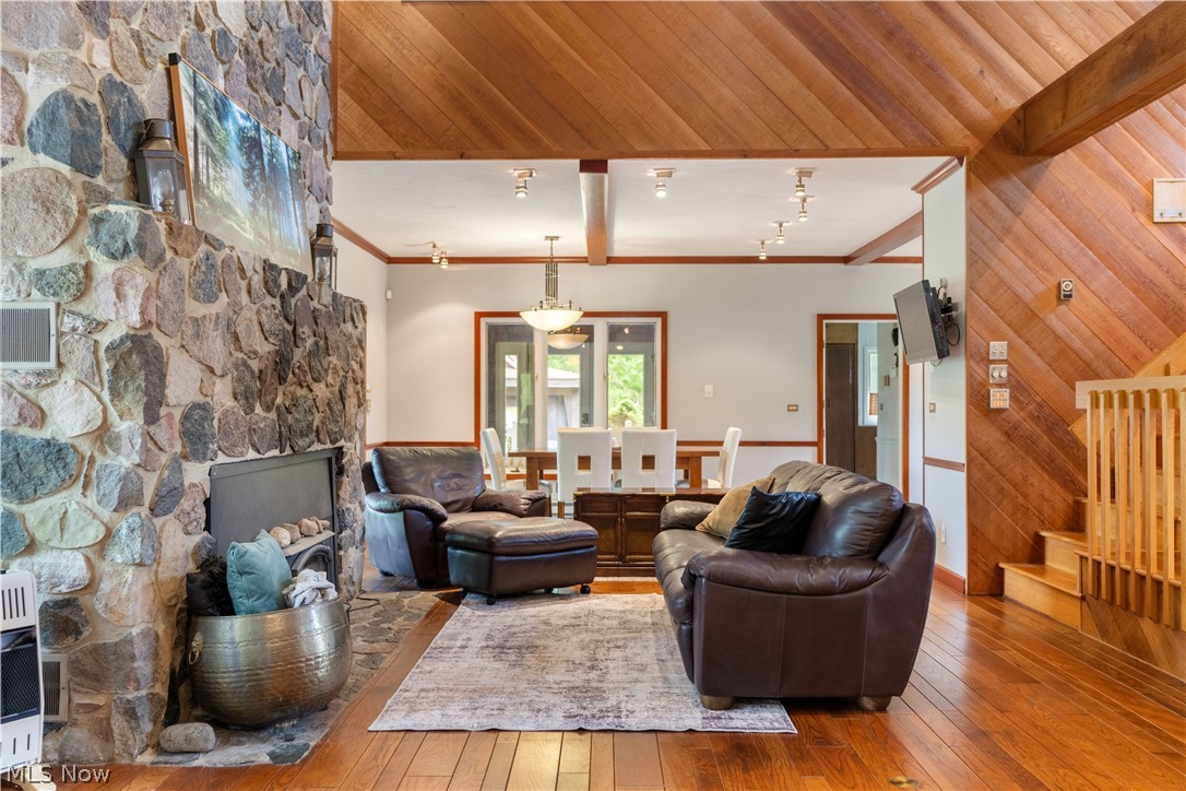 5587 Charleston Road