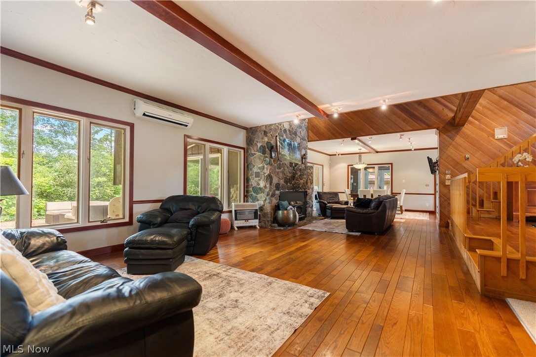 5587 Charleston Road