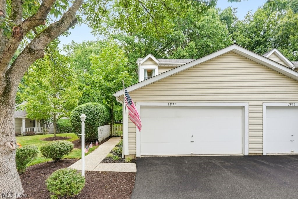 2891 Heatherwood Court