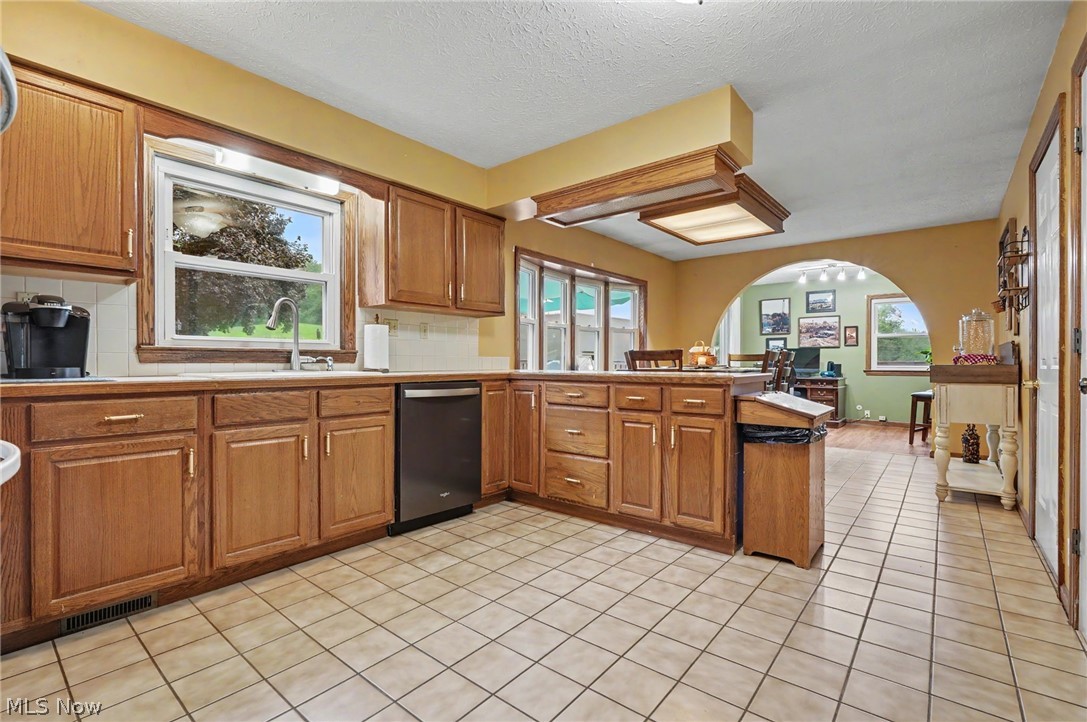 2287 Trares Road