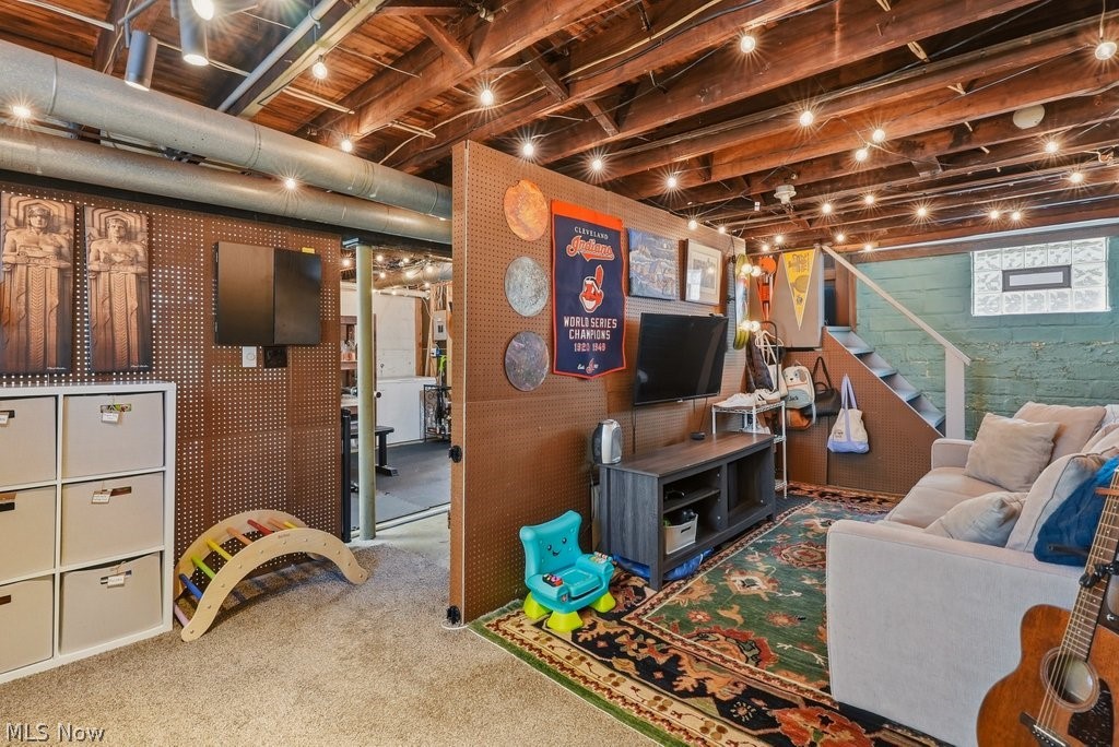 1605 Warren Road