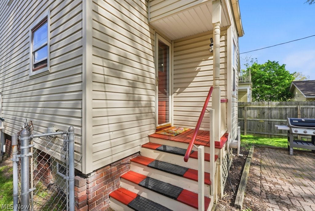 1605 Warren Road
