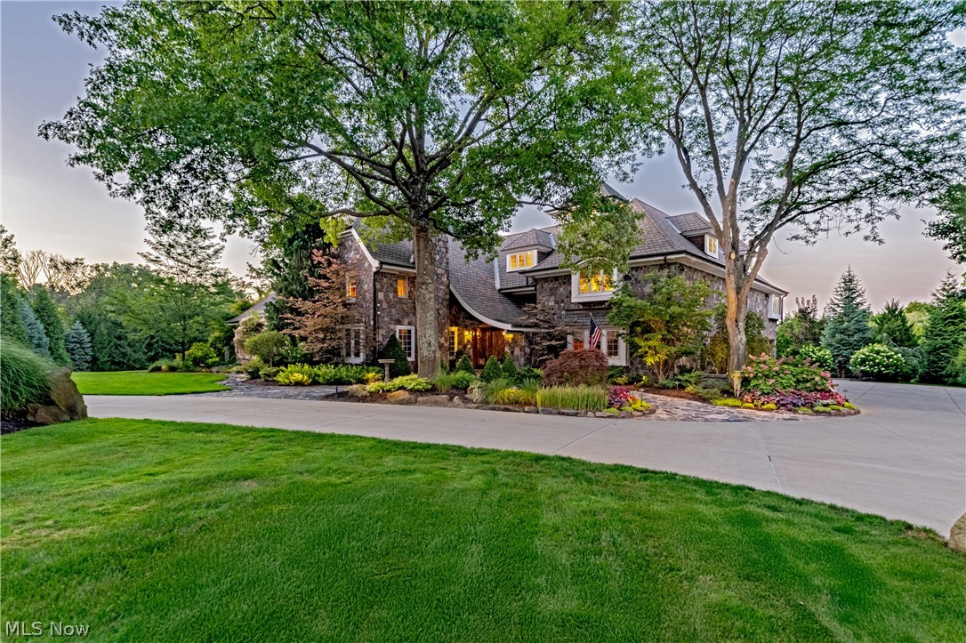 3083 Oxbow Road