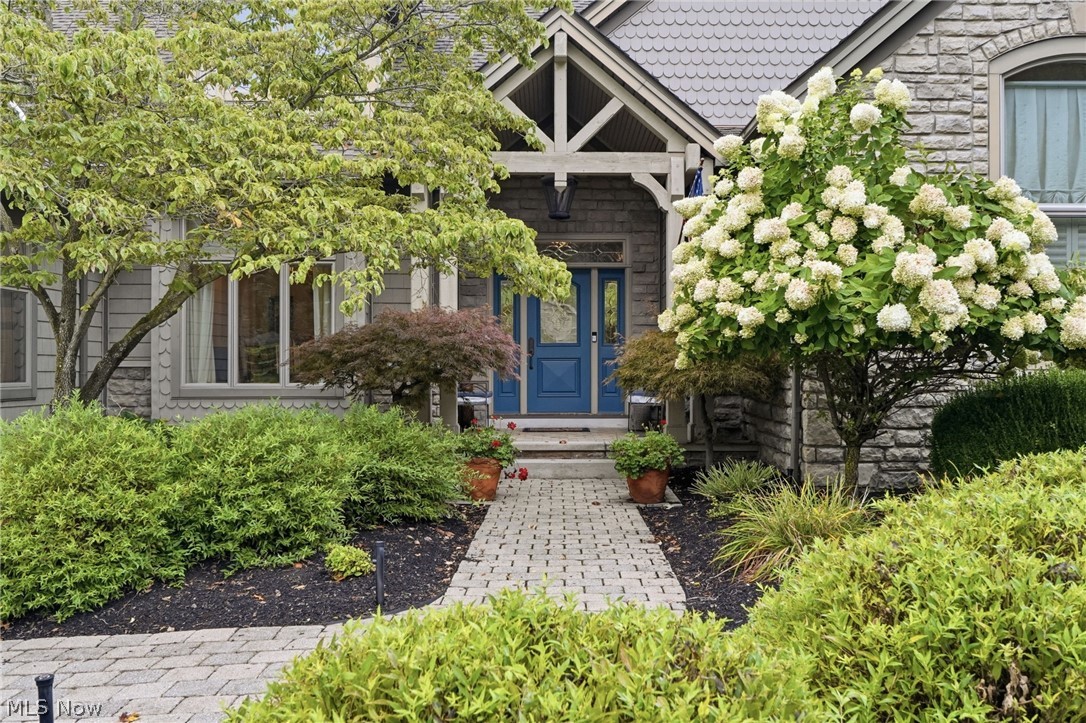 411 Stonebridge Drive