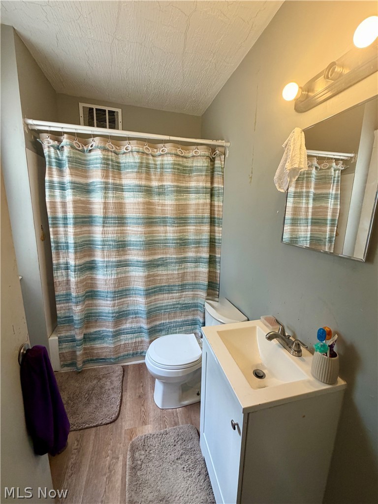 826 Wayside Road