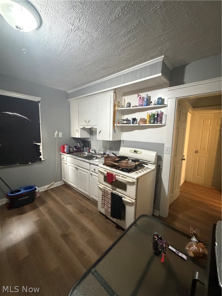 826 Wayside Road
