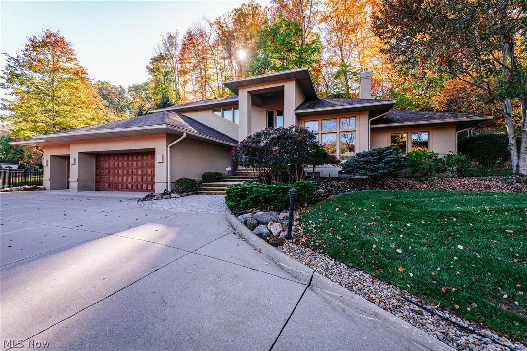 1040 Riverwoods Drive