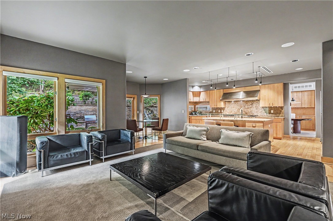 1040 Riverwoods Drive
