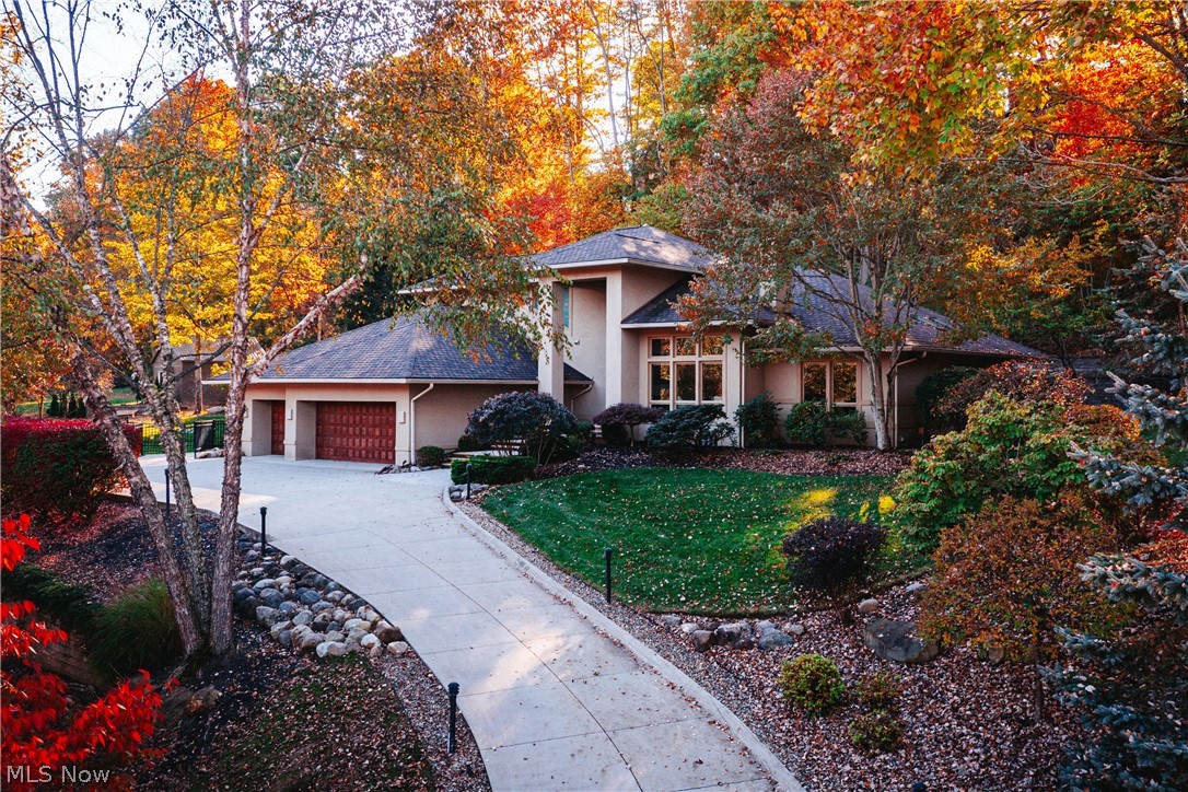 1040 Riverwoods Drive