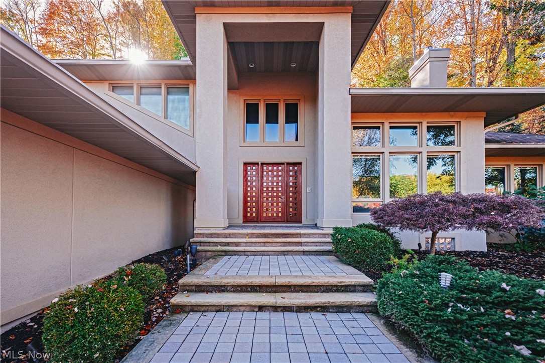 1040 Riverwoods Drive