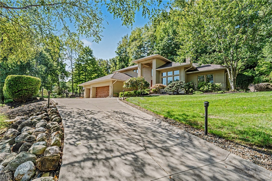 1040 Riverwoods Drive