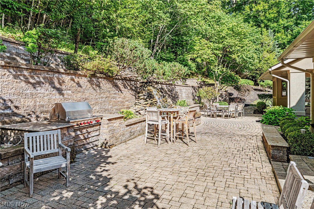 1040 Riverwoods Drive