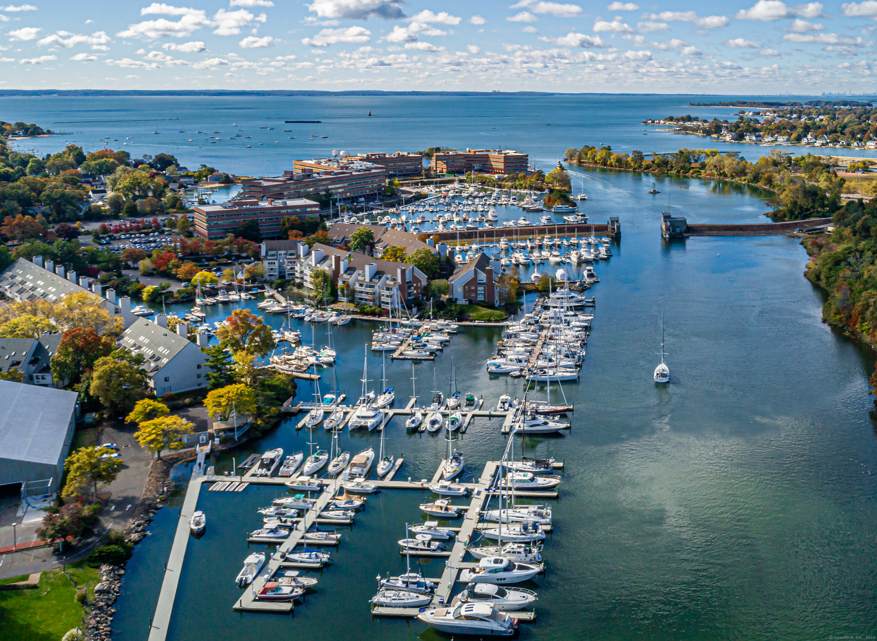 105 Harbor Drive APT 140