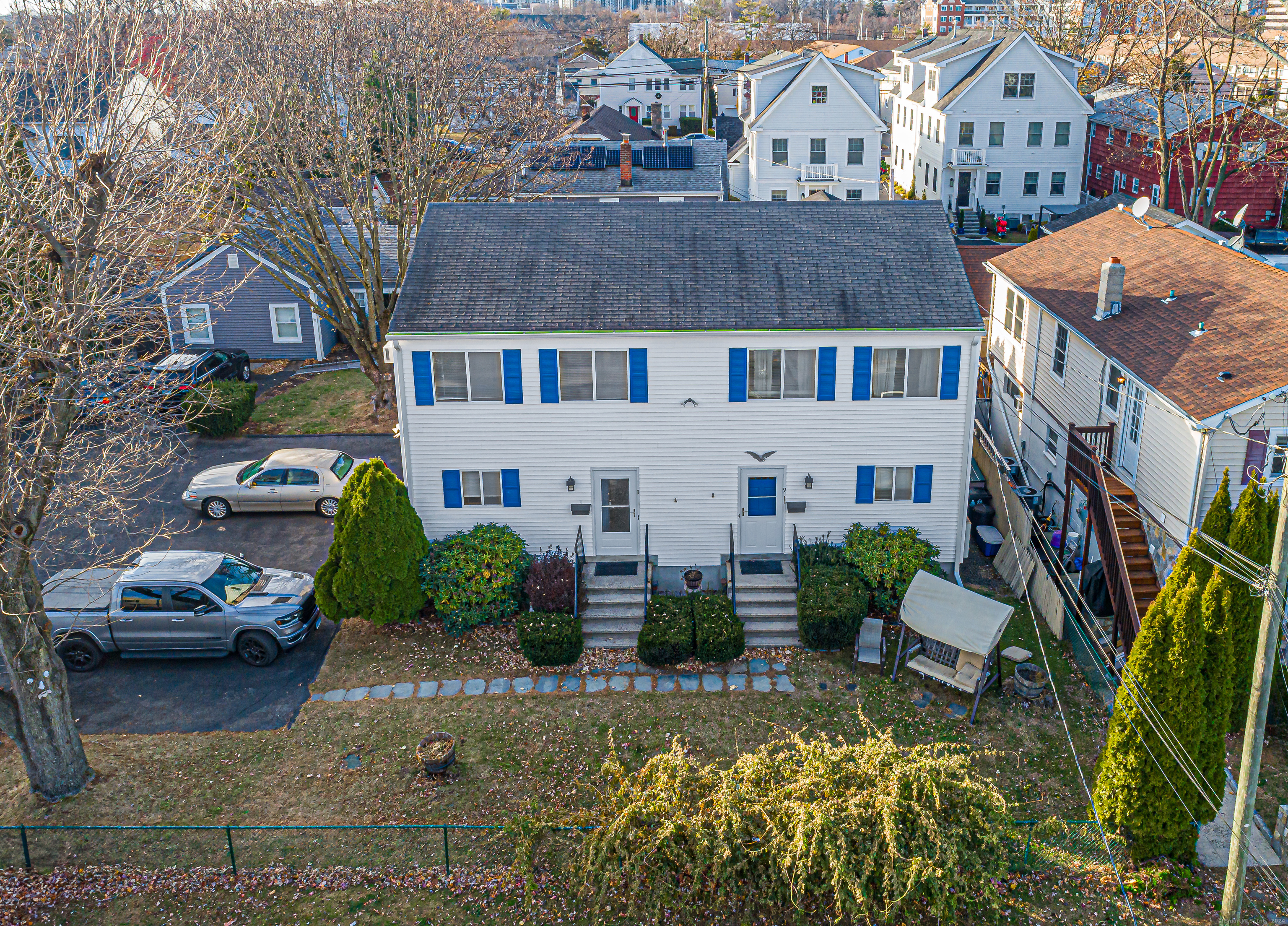 11 Mohegan Avenue