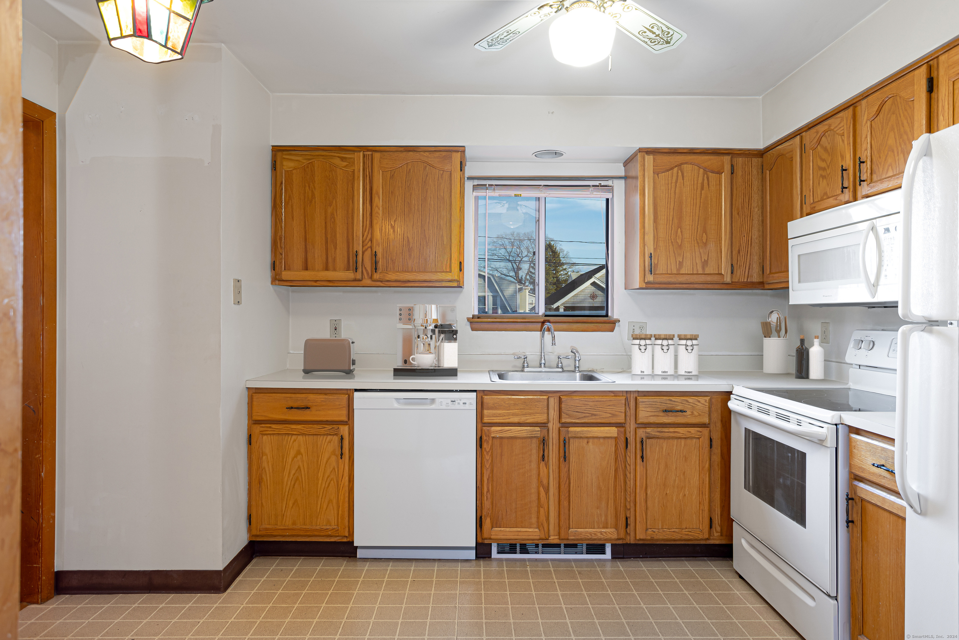 11 Mohegan Avenue