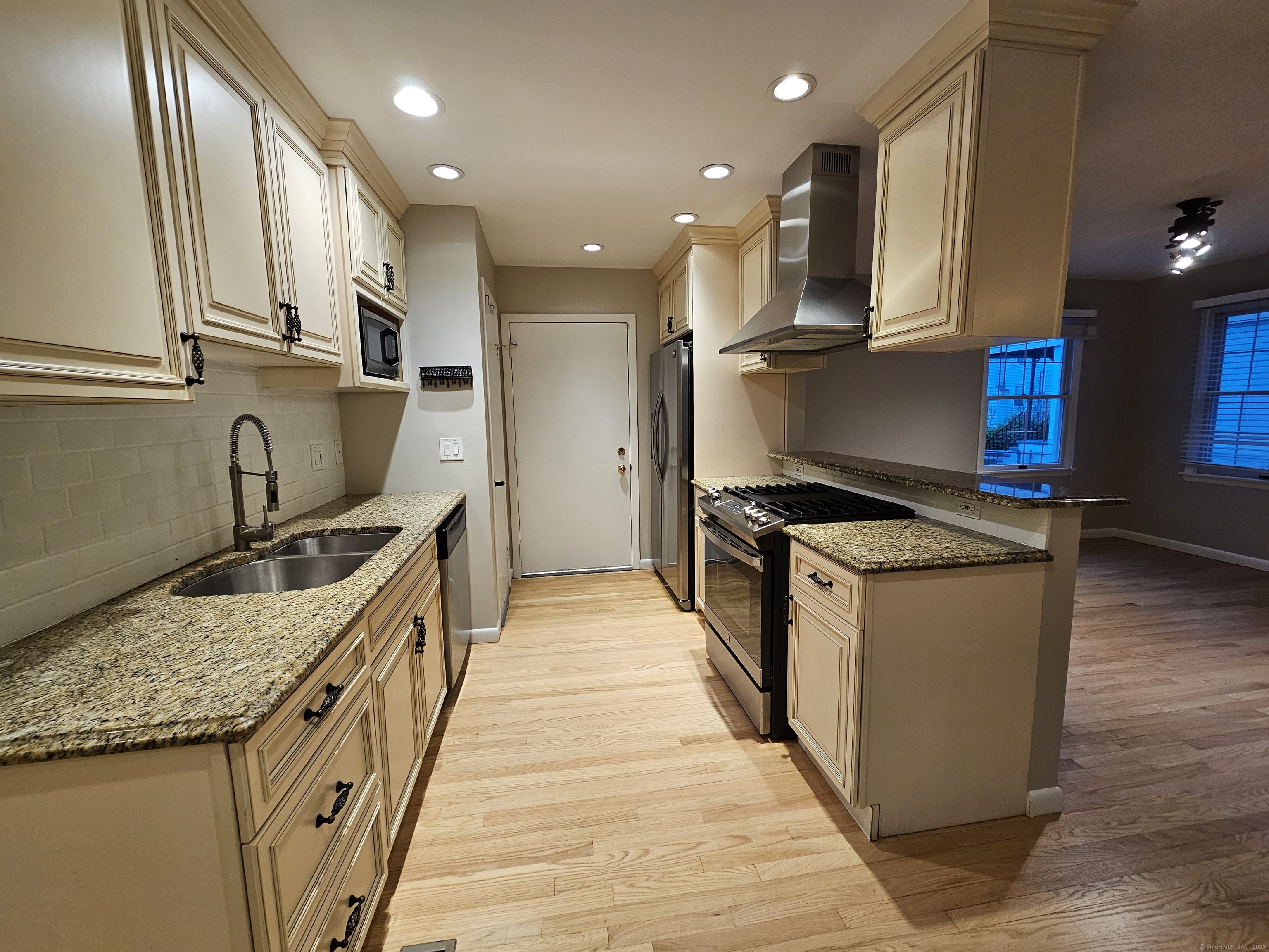 246 Seaside Avenue APT 2