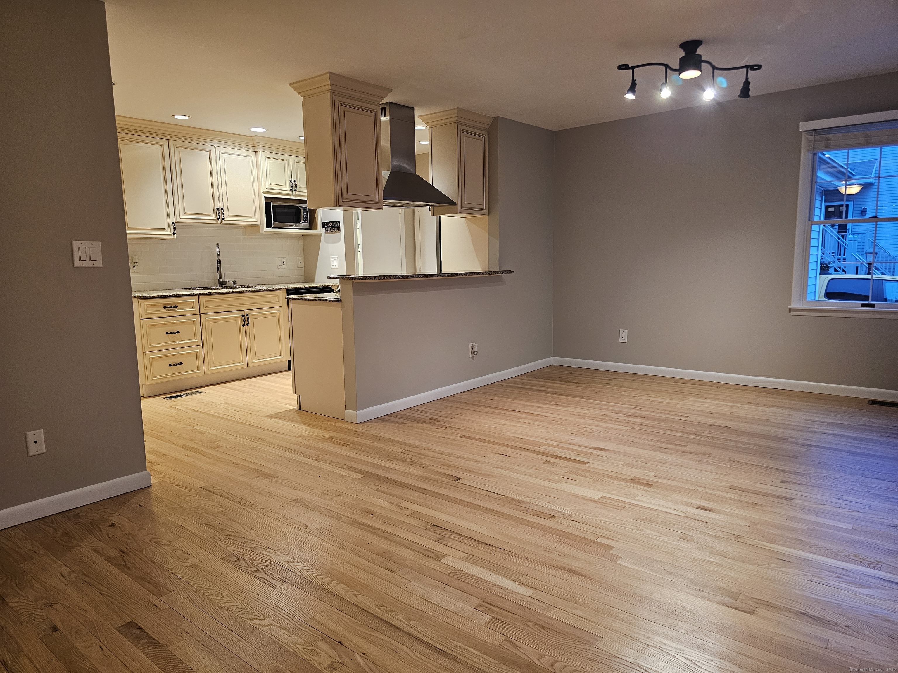 246 Seaside Avenue APT 2