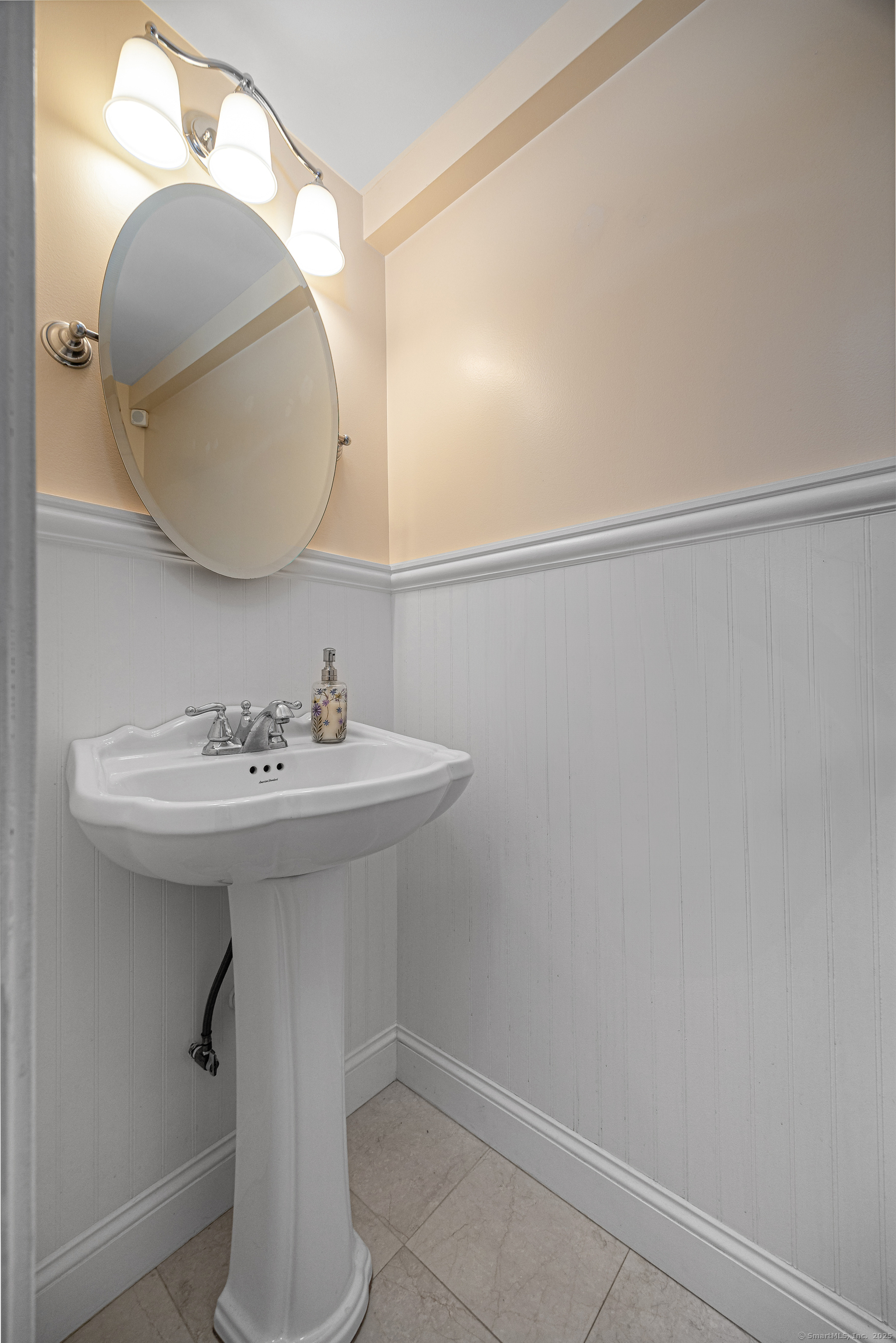 237 Strawberry Hill Avenue APT 41