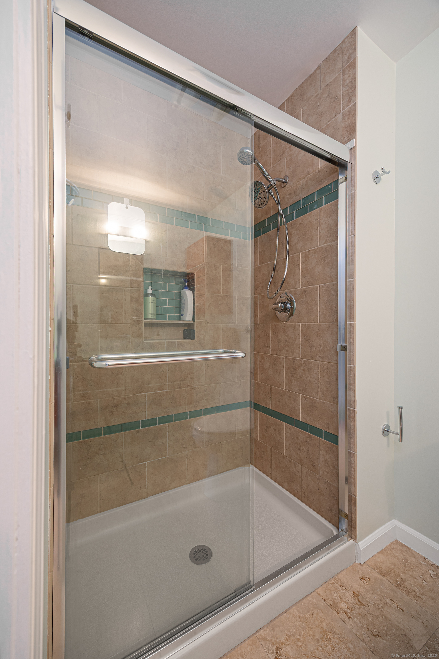 237 Strawberry Hill Avenue APT 41