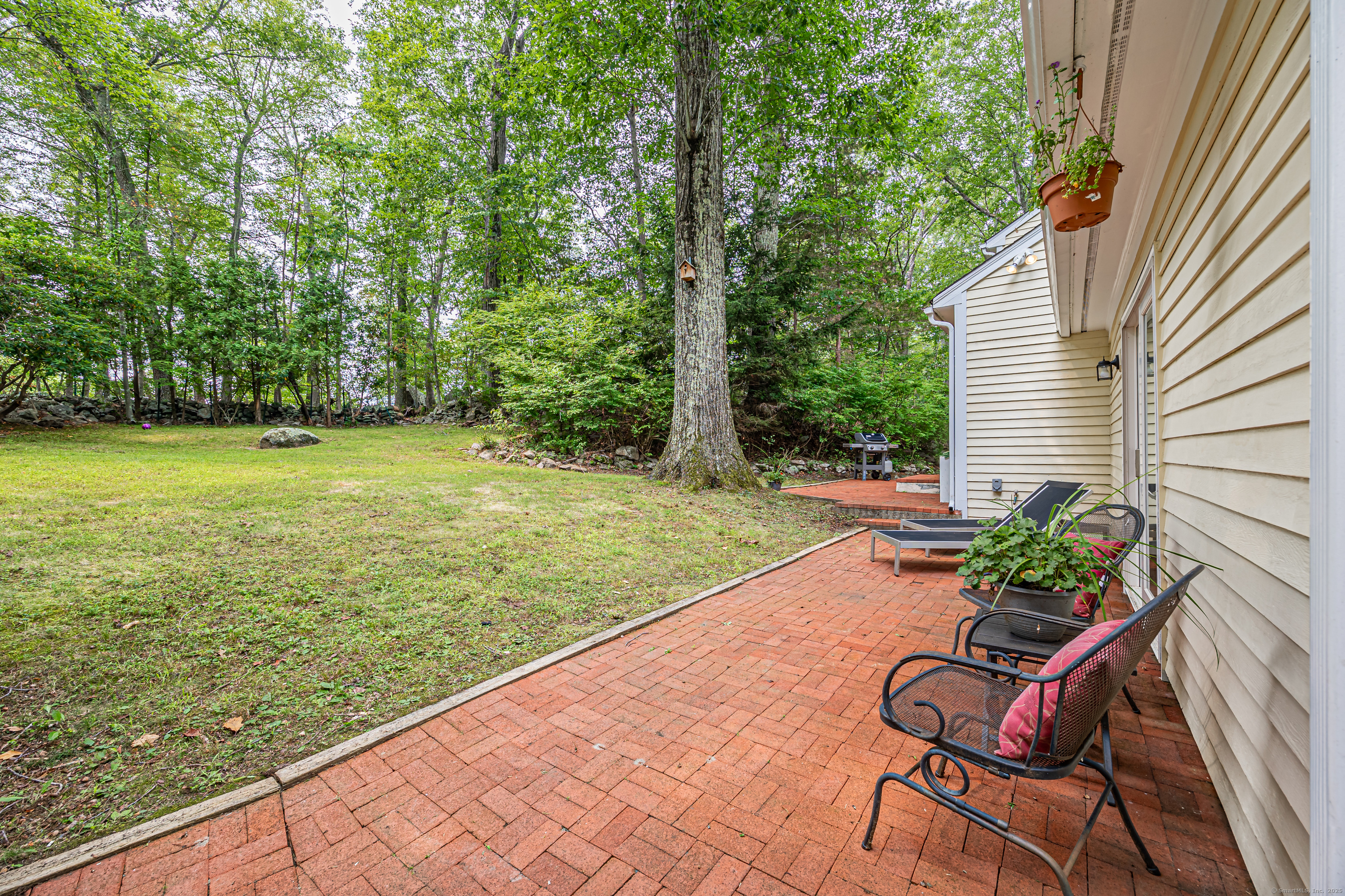 1 Graystone Lane