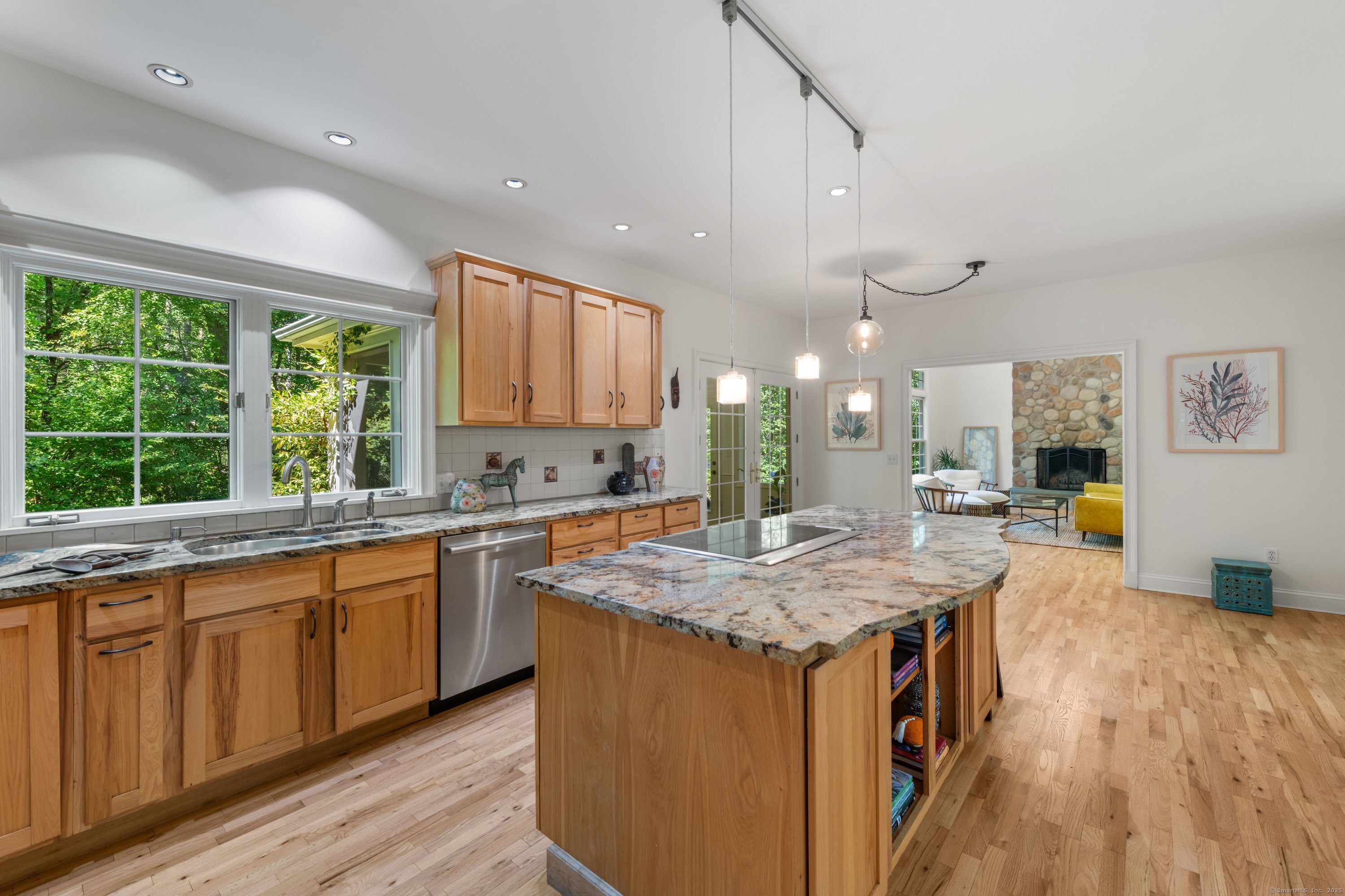 25 Samuelson Road