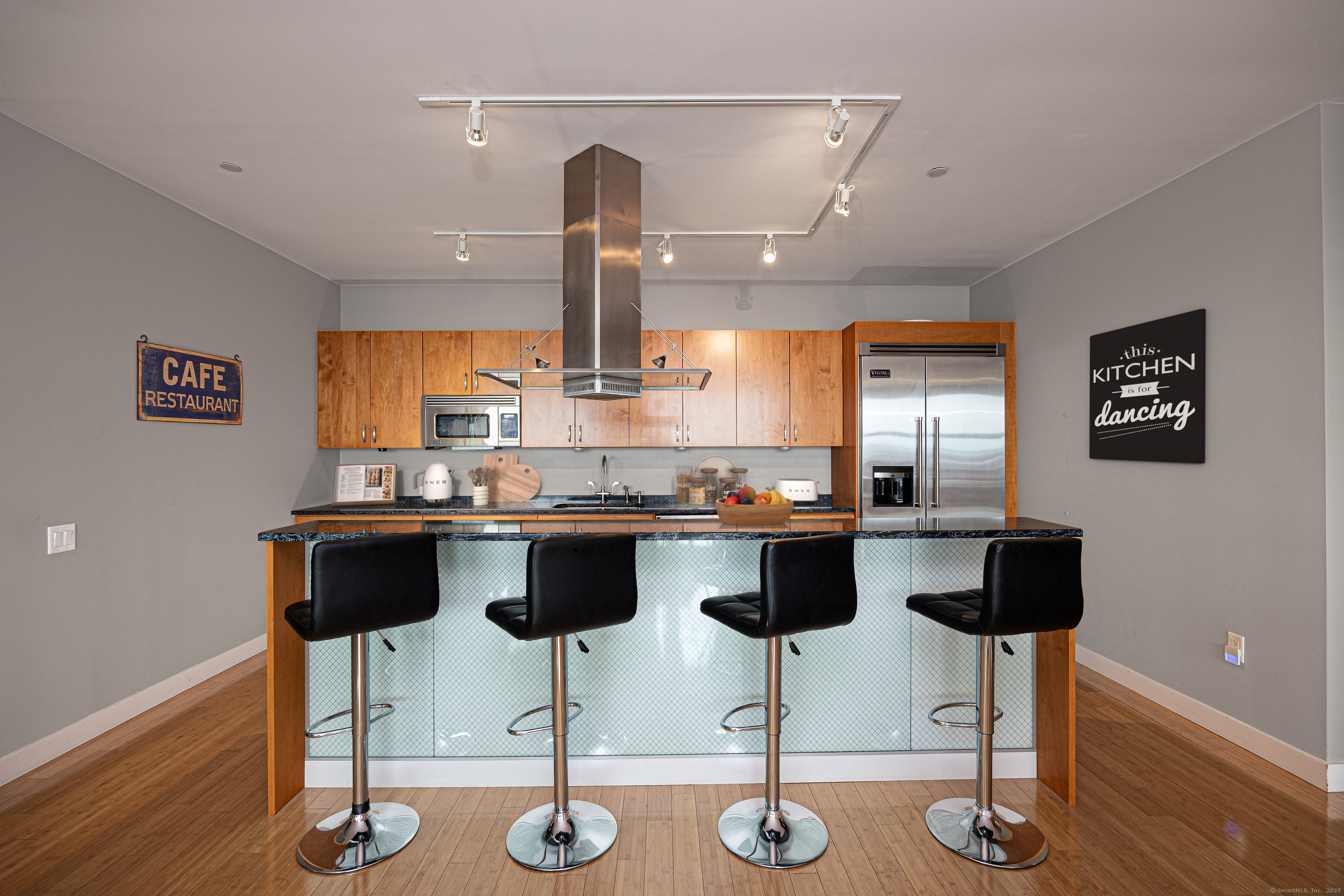 33 North Water Street 804