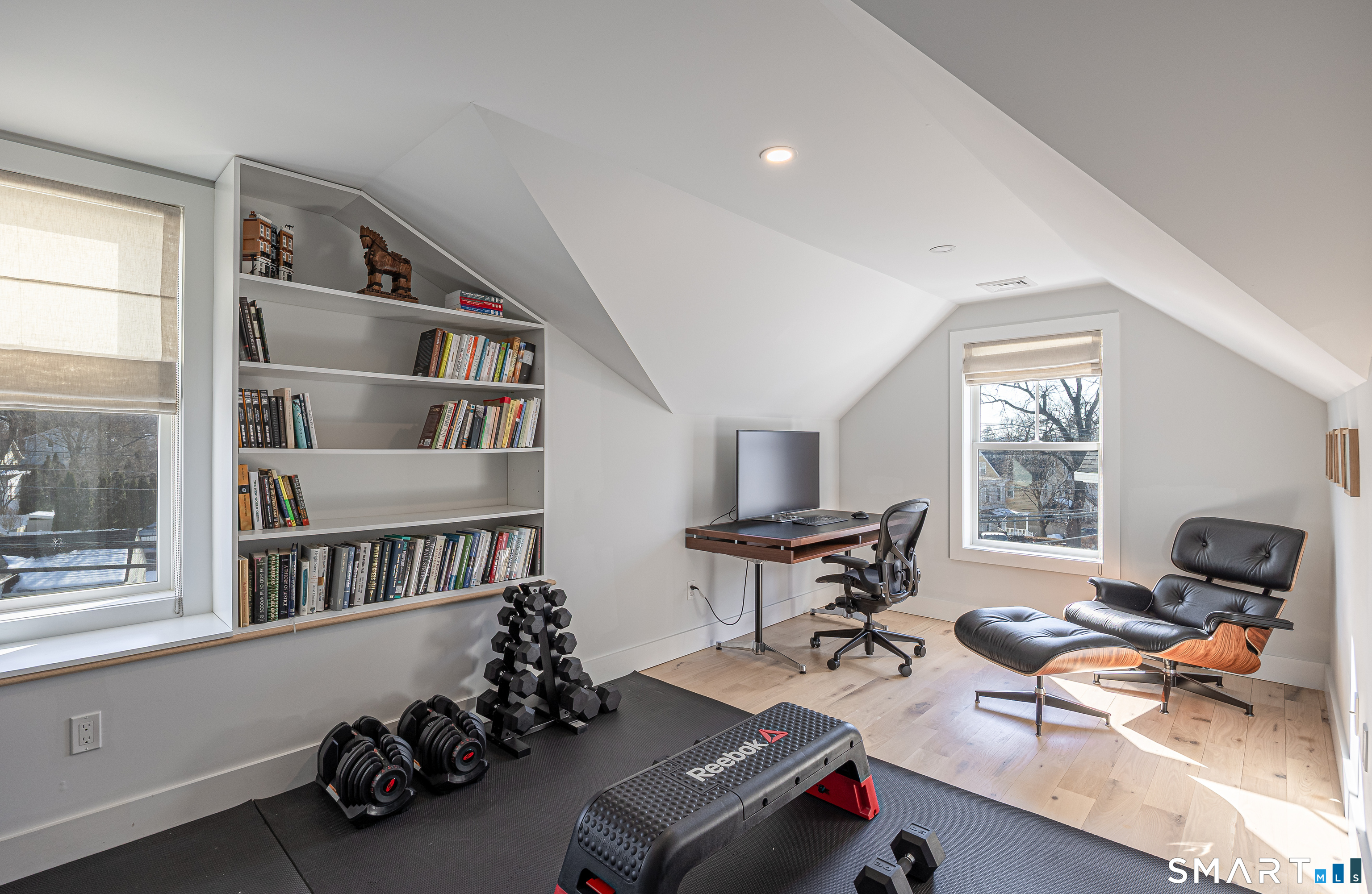 1 Howard Avenue C4