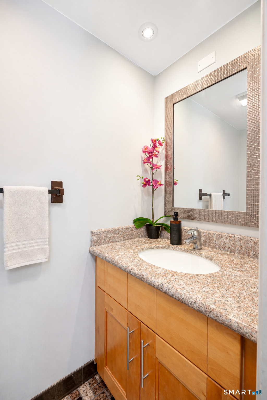 237 Strawberry Hill Avenue Unit: 37