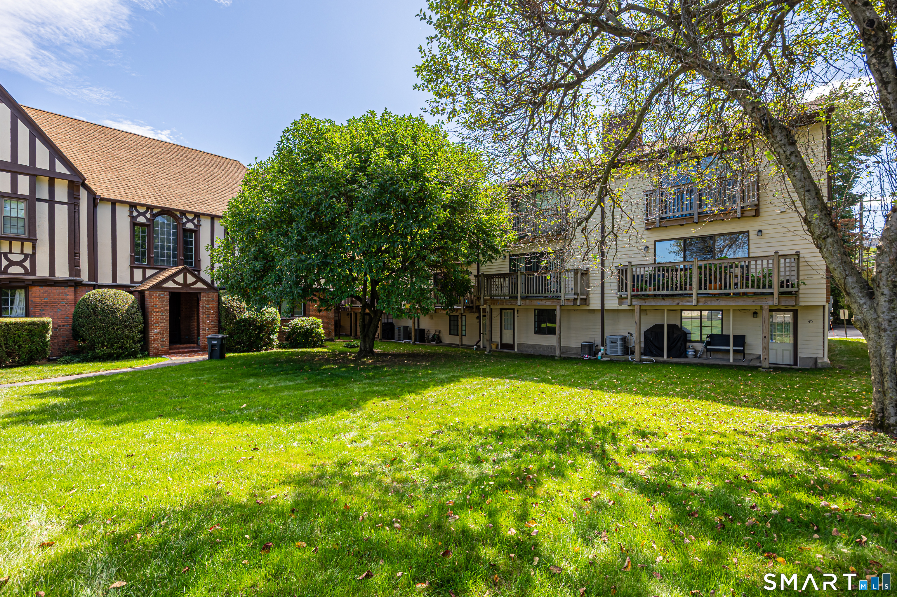 237 Strawberry Hill Avenue Unit: 37