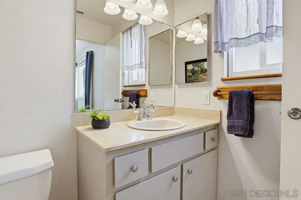 28185 Valley Center