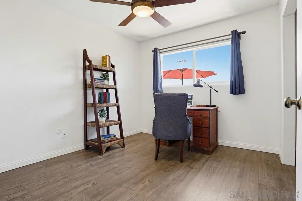 28185 Valley Center