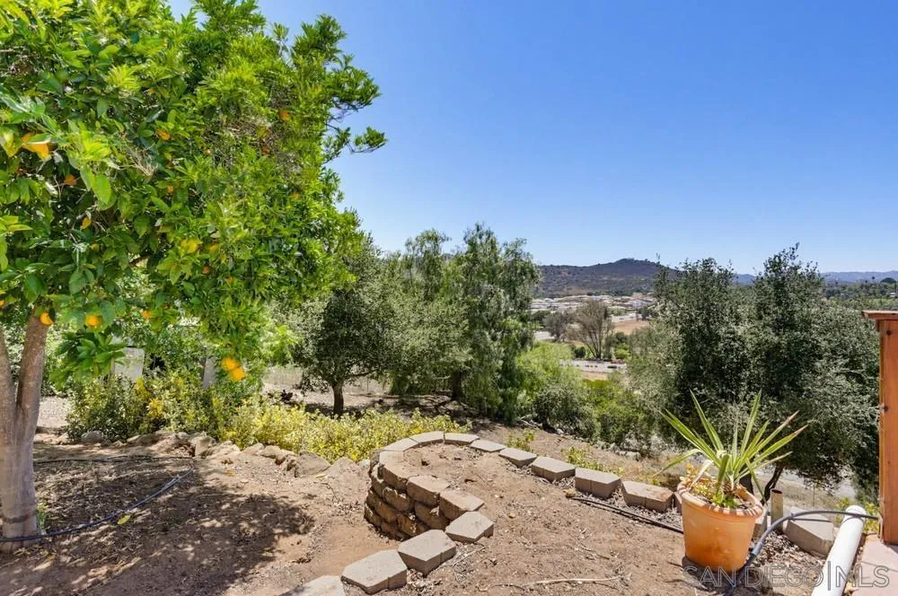28185 Valley Center