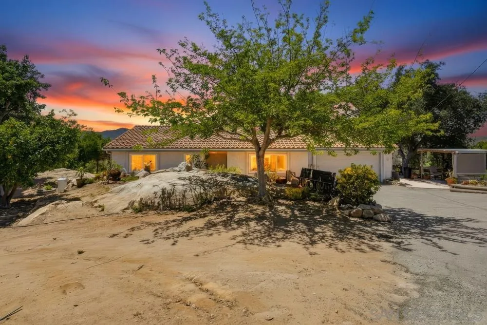 28185 Valley Center
