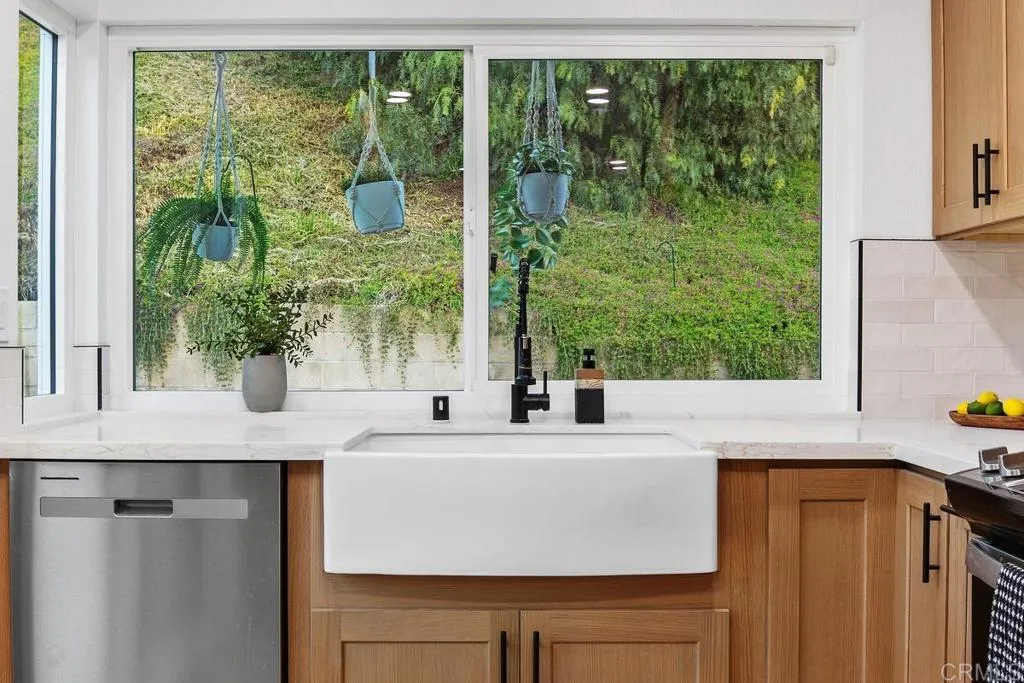 1356 Pleasant Hill Street