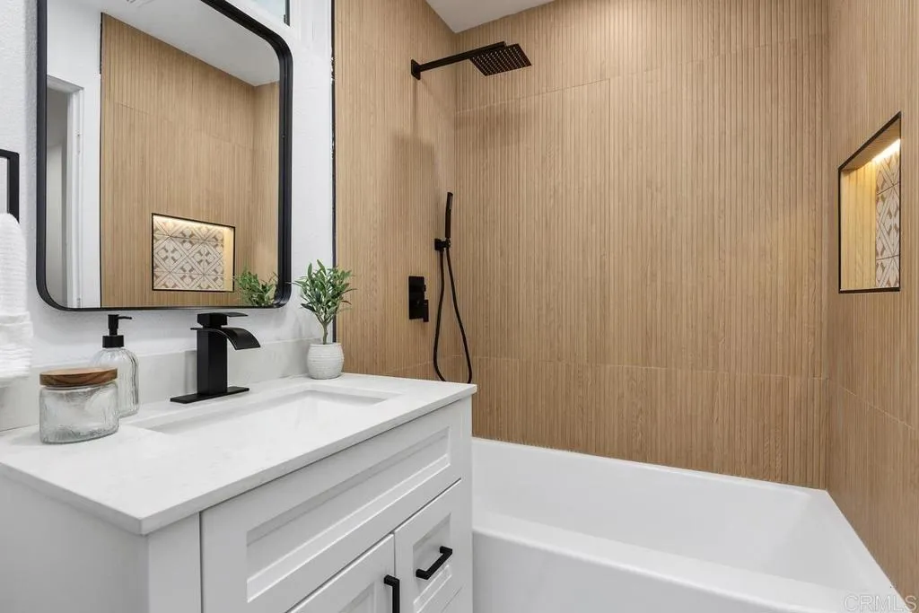 1356 Pleasant Hill Street