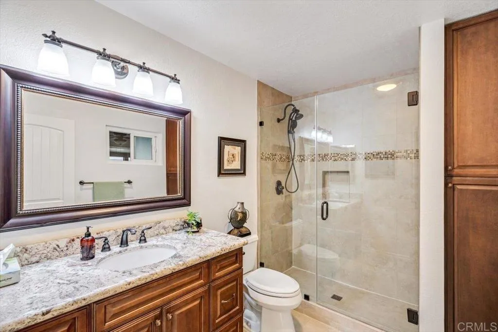 13815 Hilldale Road, Valley Center