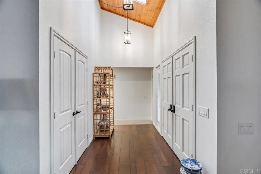 13815 Hilldale Road, Valley Center