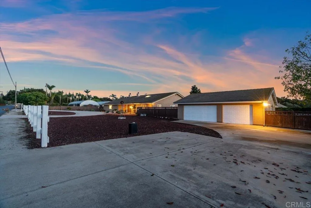 13815 Hilldale Road, Valley Center