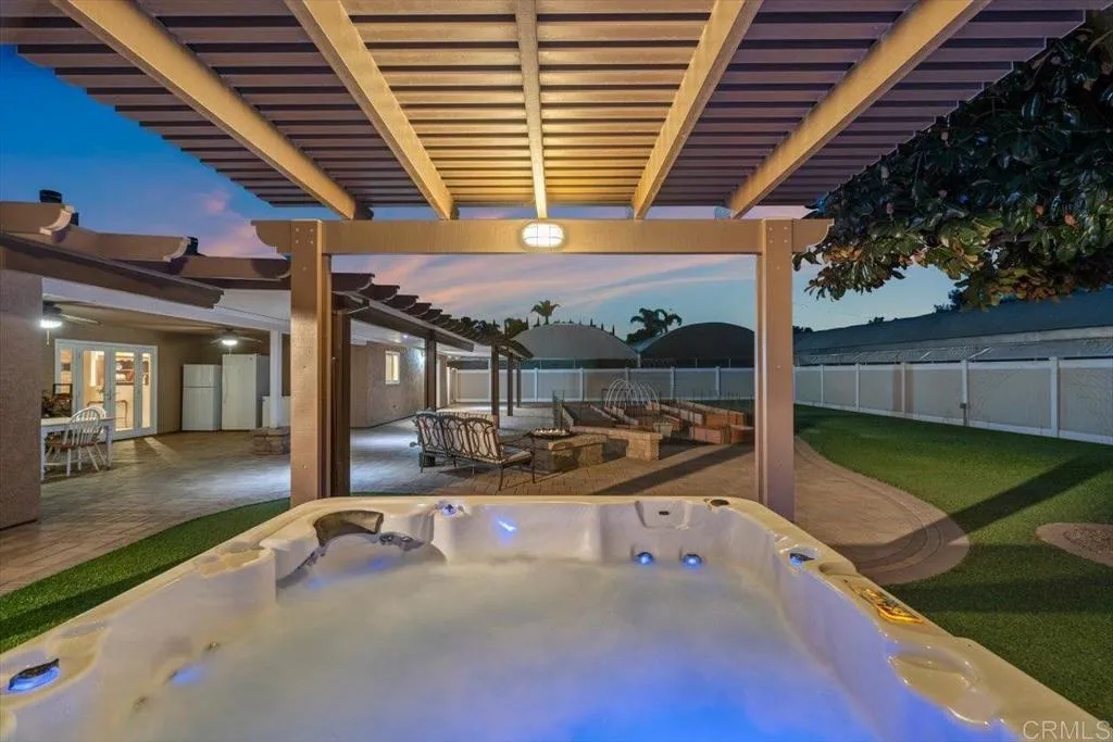 13815 Hilldale Road, Valley Center