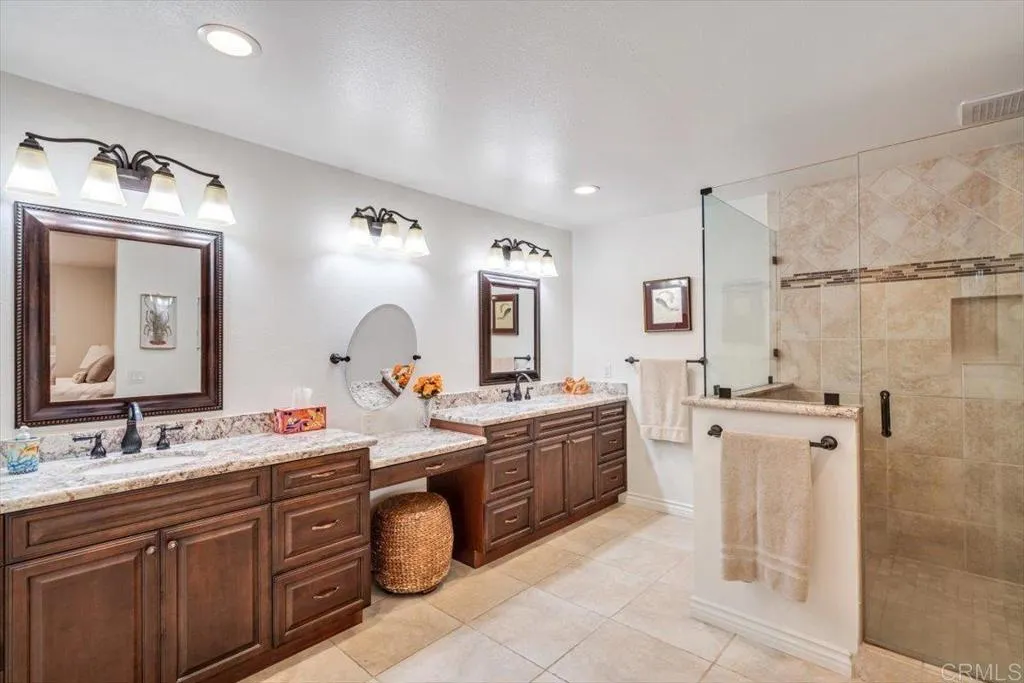 13815 Hilldale Road, Valley Center