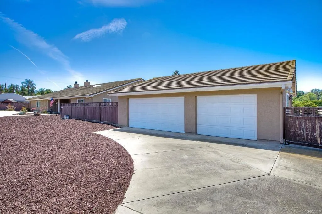 13815 Hilldale Road, Valley Center