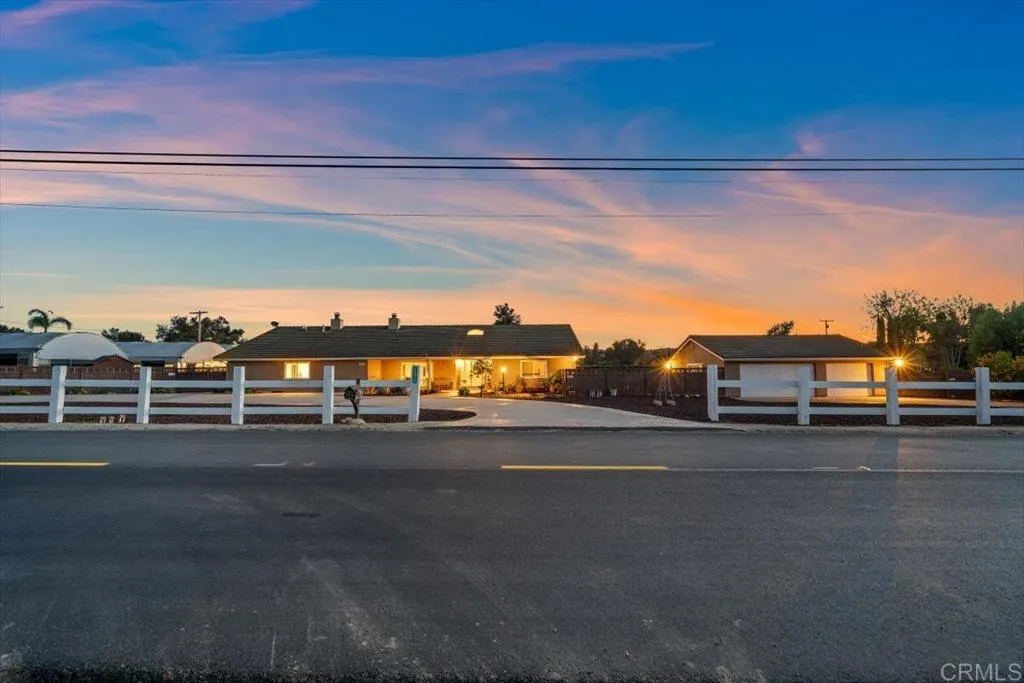 13815 Hilldale Road, Valley Center