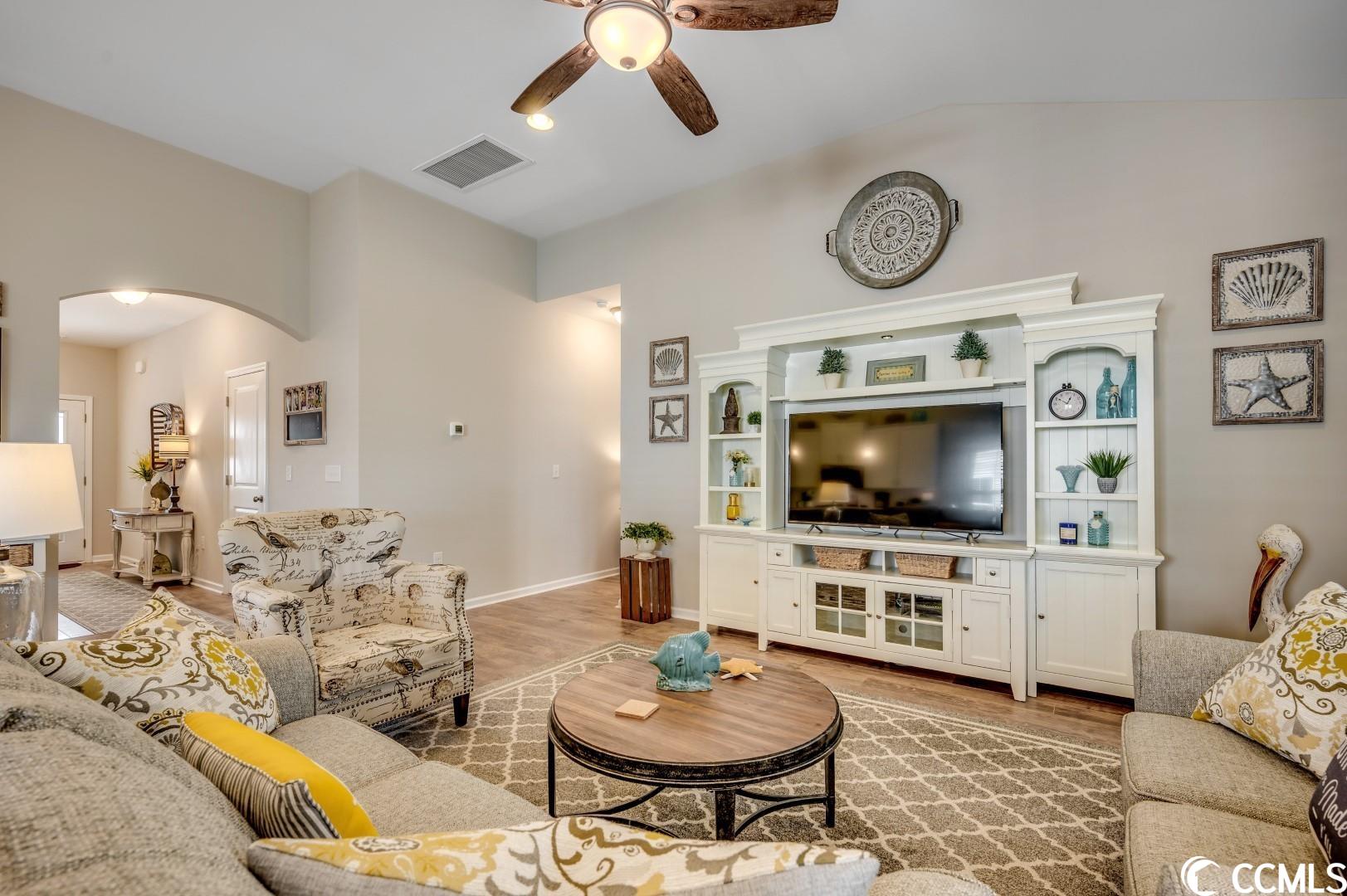 834 Devon Estate Ave.