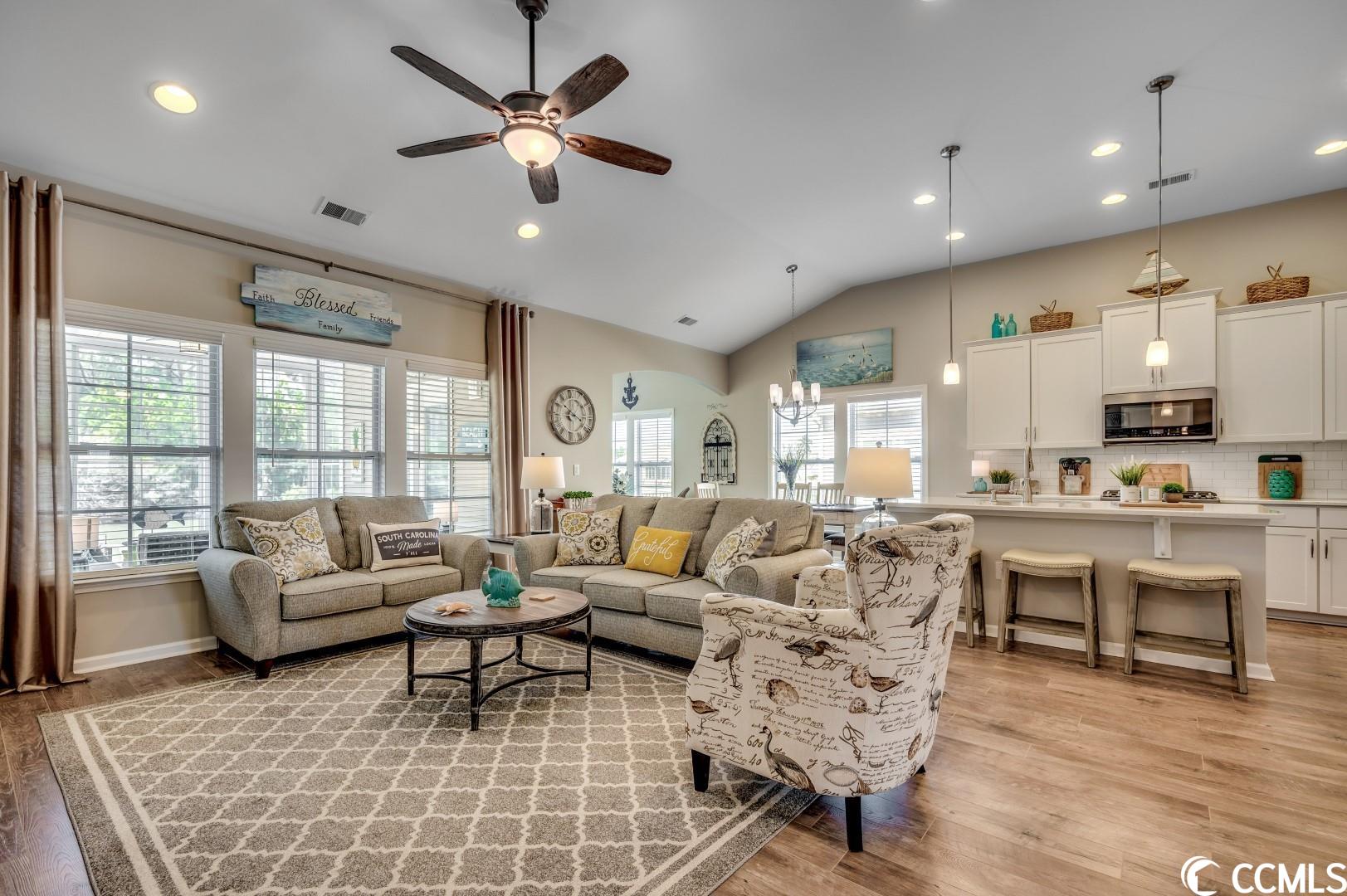 834 Devon Estate Ave.