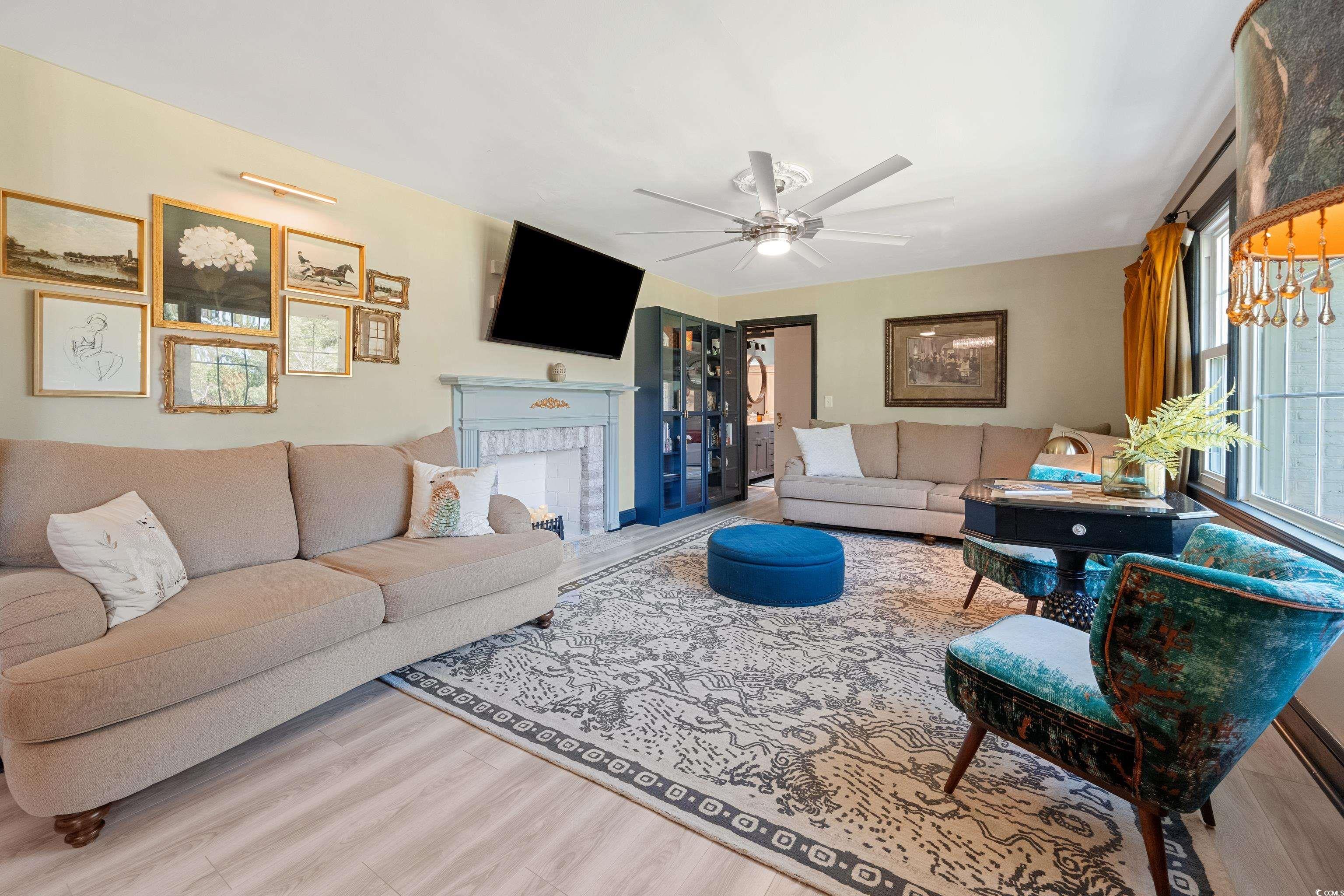 48 Hillcrest Dr.