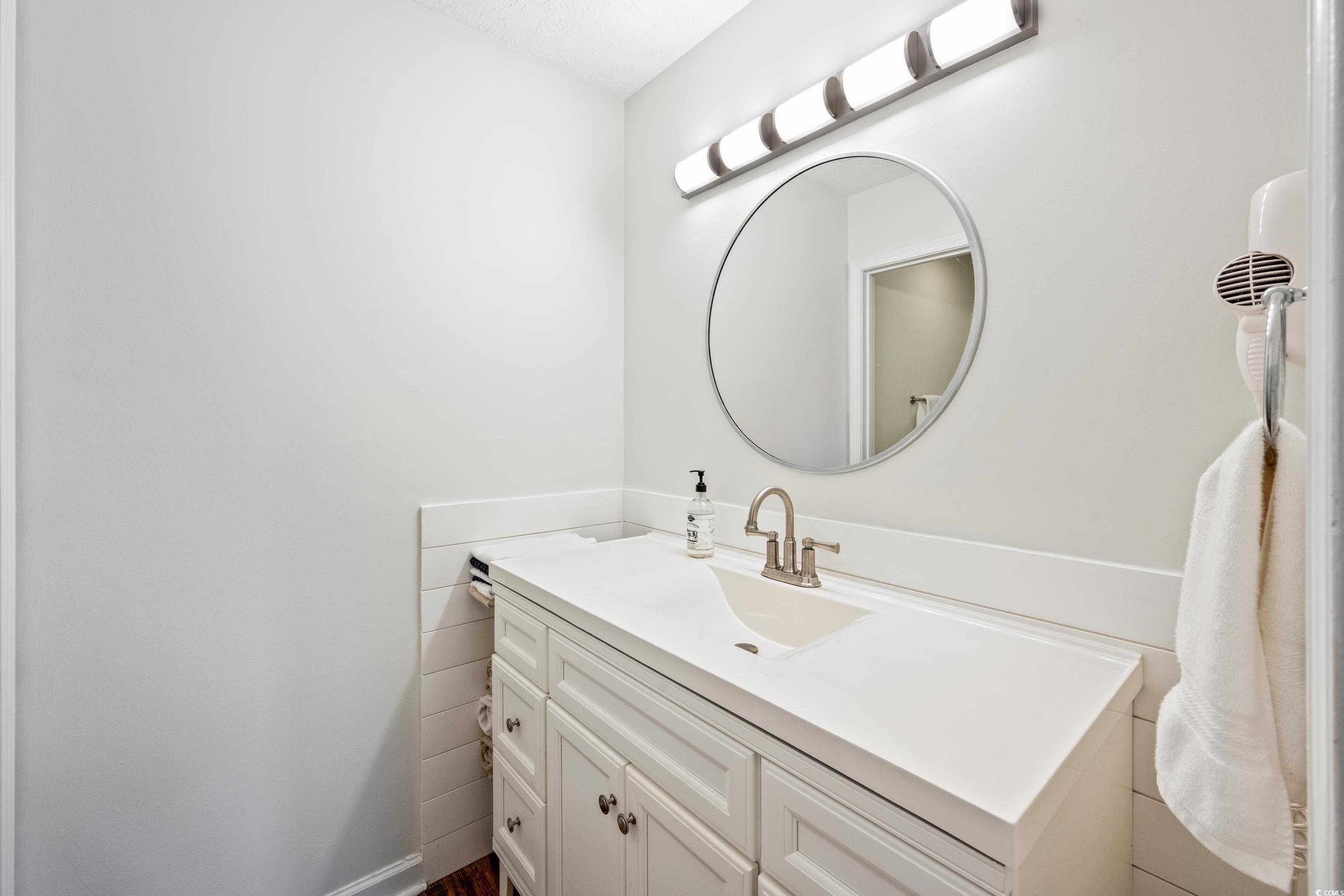 227 Pinehurst Ln. Unit: 6B